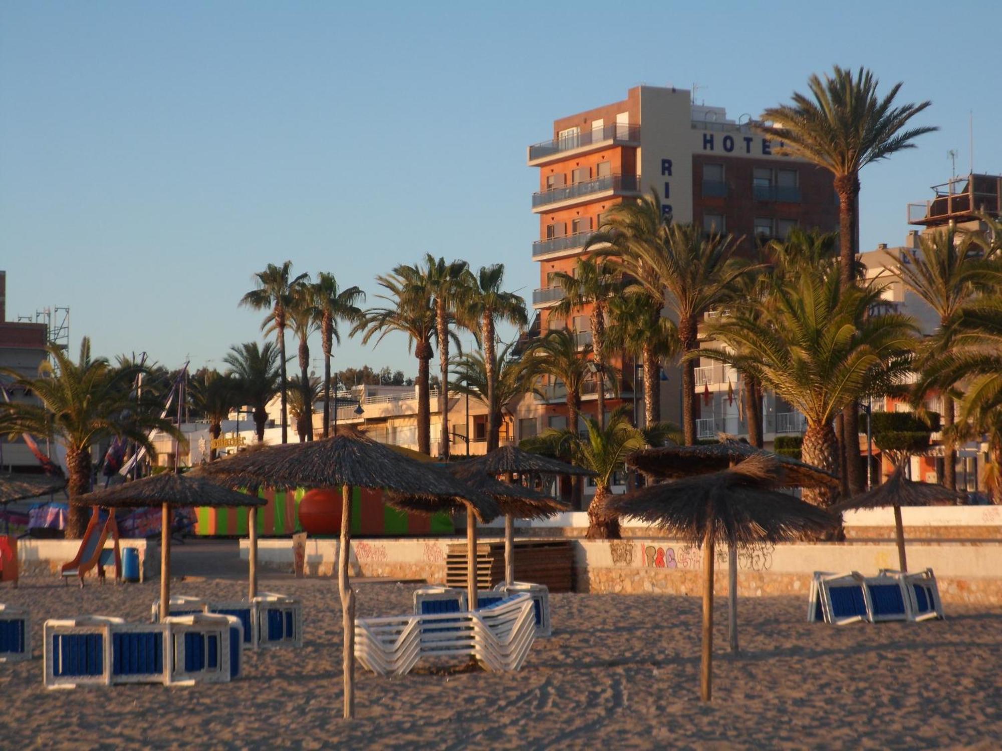 Hotel Ribera Сантяго де ла Рибейра Екстериор снимка